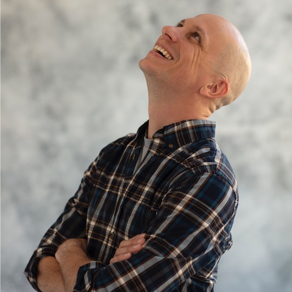 👋🏻 Meet your Posher with a Pleasing Soul: Paul - Picture 3 of 4